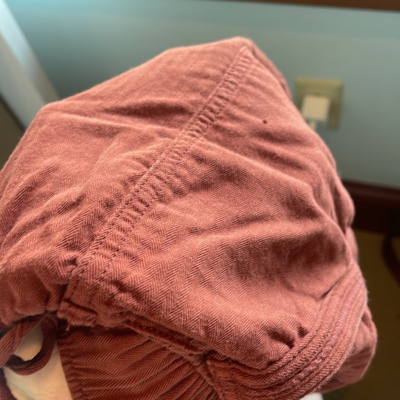 Old navy shorts - Picture 3 of 3